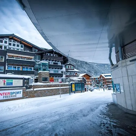 호텔 Quality Hosts Arlberg - Bergheim 4*