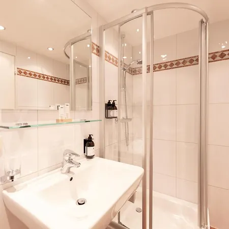 Quality Hosts Arlberg - Bergheim Otel