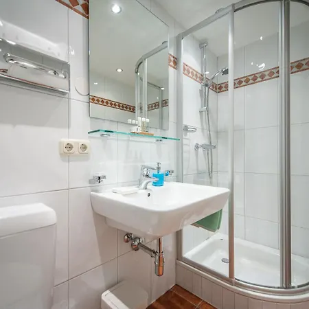 Otel Quality Hosts Arlberg - Bergheim 4*